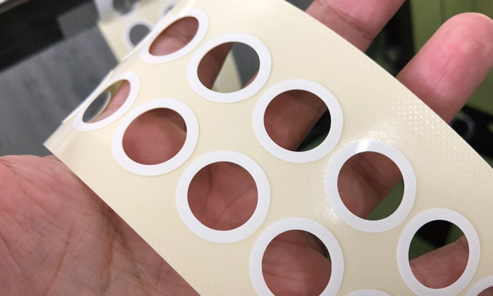 全抜き・半抜きの同時抜き加工技術 - シールのプロが教える！- シール・ラベル印刷専門のエイコー印刷